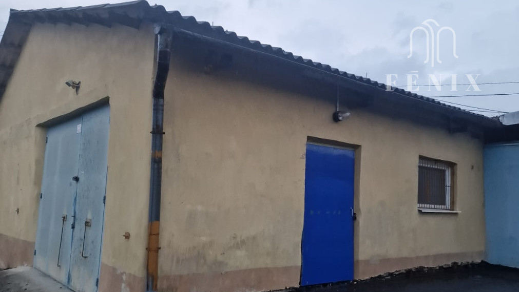 Budova - hala vhodná na podnikanie , Lipany