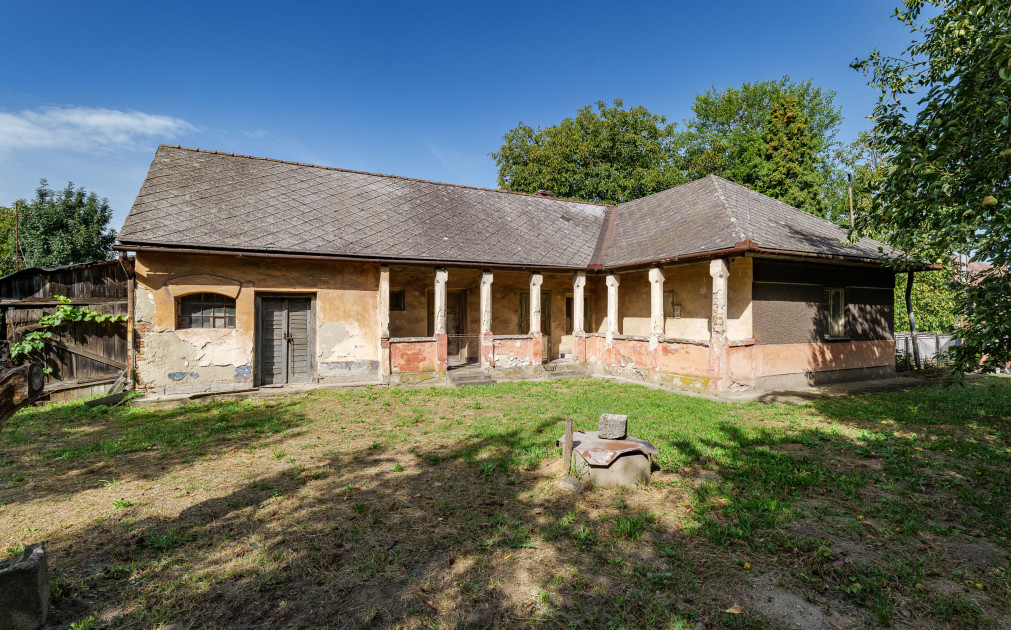 Rodinný dom s veľkou záhradou - Perín-Chym - Gomboš