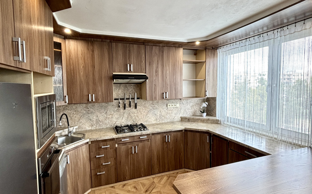 Humenská ulica, 3 izbový byt 55m2 + loggia