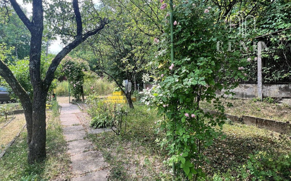 PREDANÉ - Na predaj útulná CHATKA s POZEMKOM  – Horný Bankov, len 8 km od Košíc!