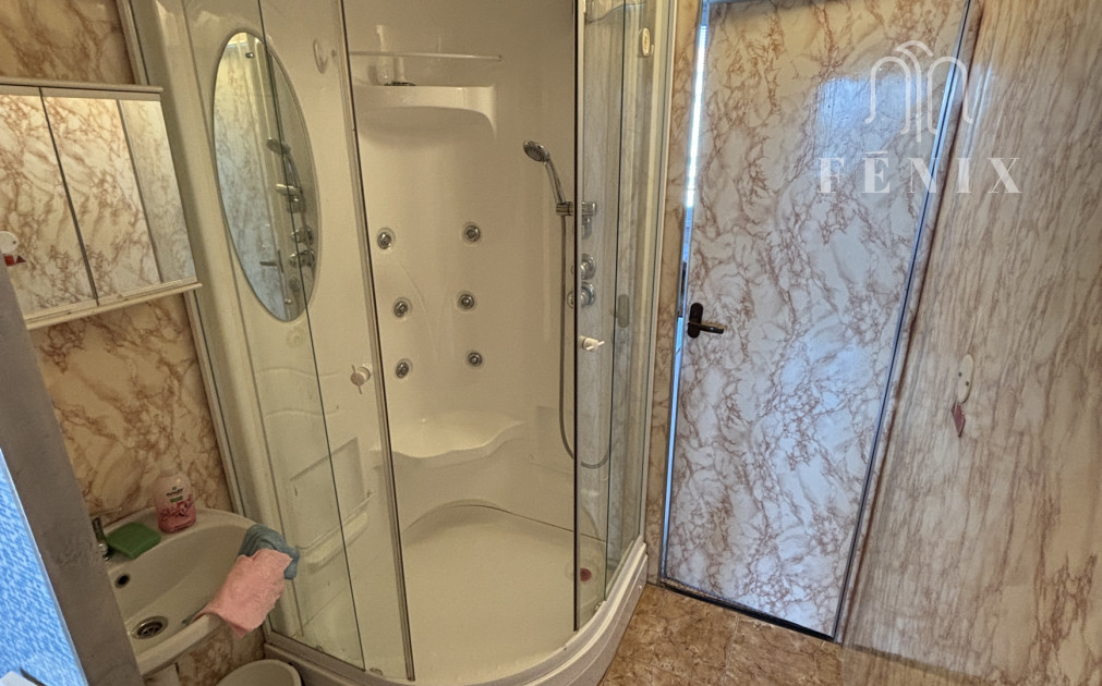 Veľkorysý 4-izbový byt s potenciálom | Miškovecká