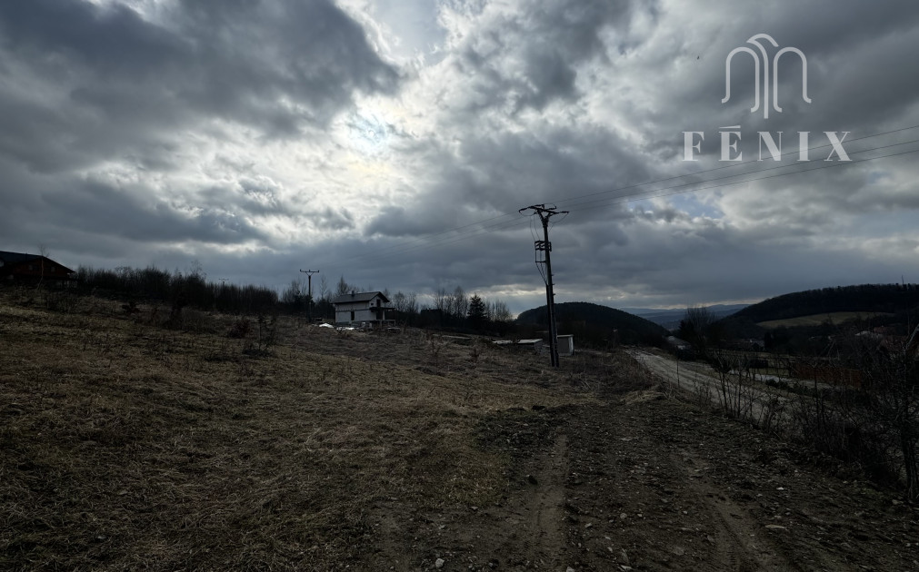 Slnečný pozemok  vhodný na výstavbu RD , Drienica