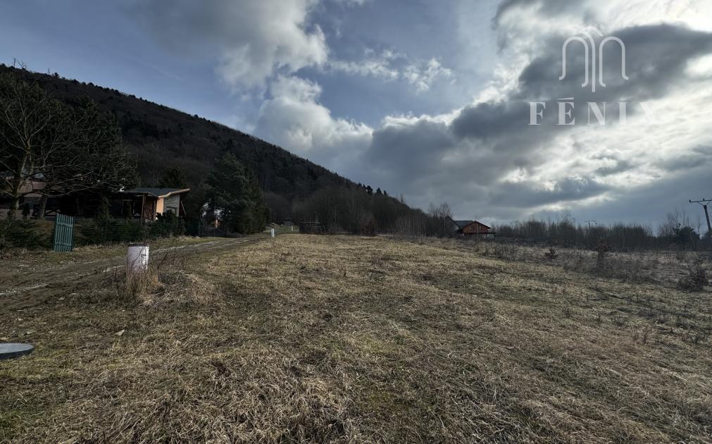 Slnečný pozemok  vhodný na výstavbu RD , Drienica