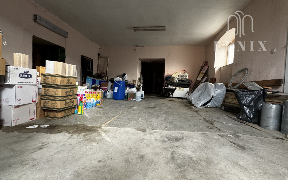 Budova - hala vhodná na podnikanie , Lipany