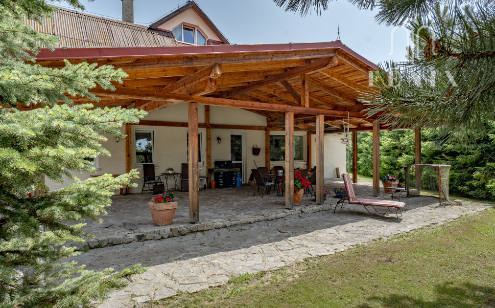 Eladó: Családi Panzió 2004 Stará Lesná-ban - Magas Tátra