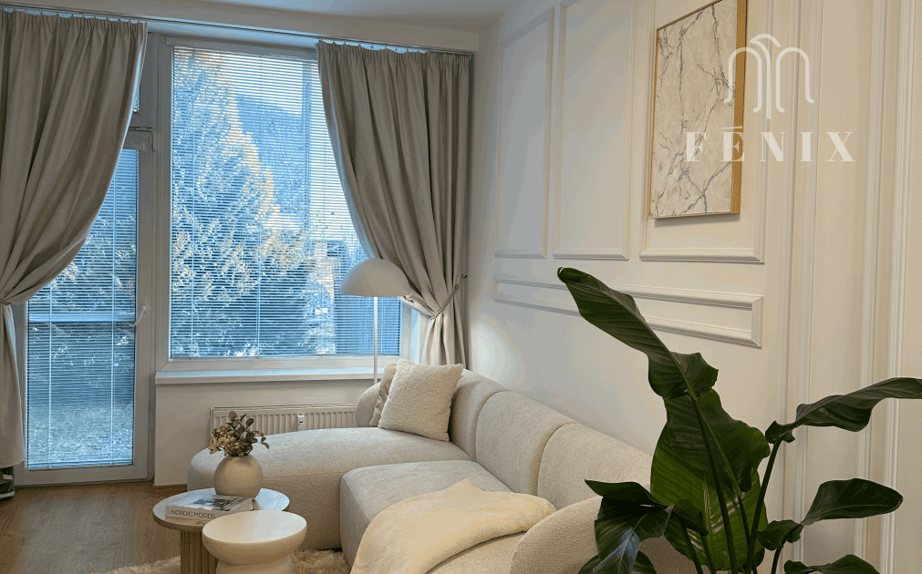 REZERVOVANÝ!Veľký 2 izbový byt 50m2+ 30m2 predzahrádka+parkovacie miesto