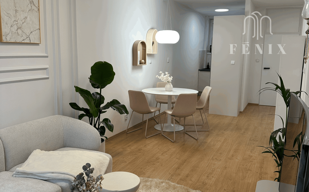 REZERVOVANÝ!Veľký 2 izbový byt 50m2+ 30m2 predzahrádka+parkovacie miesto