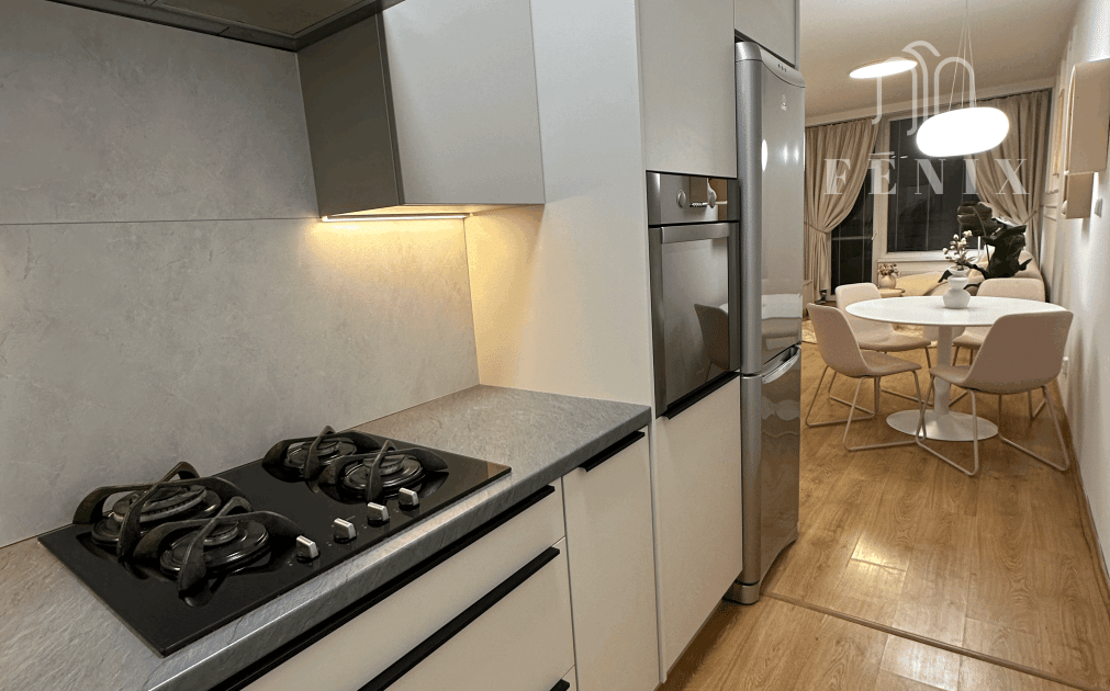 REZERVOVANÝ!Veľký 2 izbový byt 50m2+ 30m2 predzahrádka+parkovacie miesto