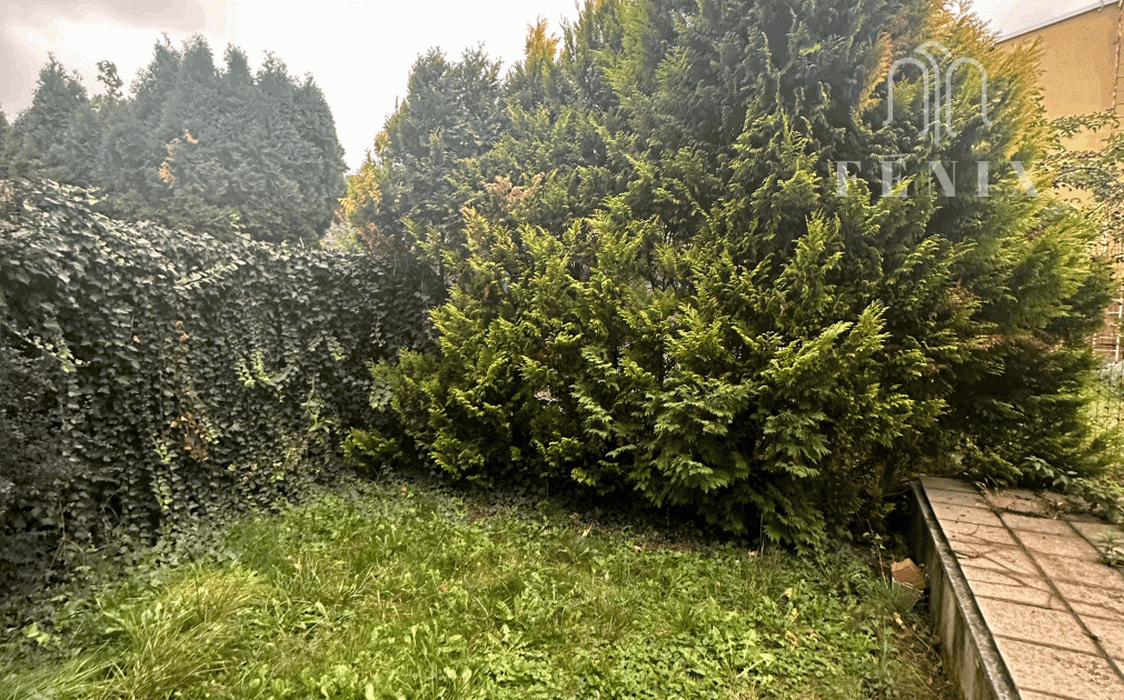 REZERVOVANÝ!Veľký 2 izbový byt 50m2+ 30m2 predzahrádka+parkovacie miesto