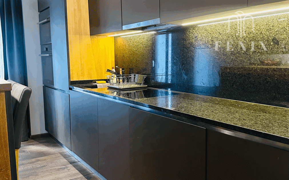 3 izbový výnimočný byt, 82m2 + pivnica 20m2+2 balkóny, Svätoplukova ul, KE