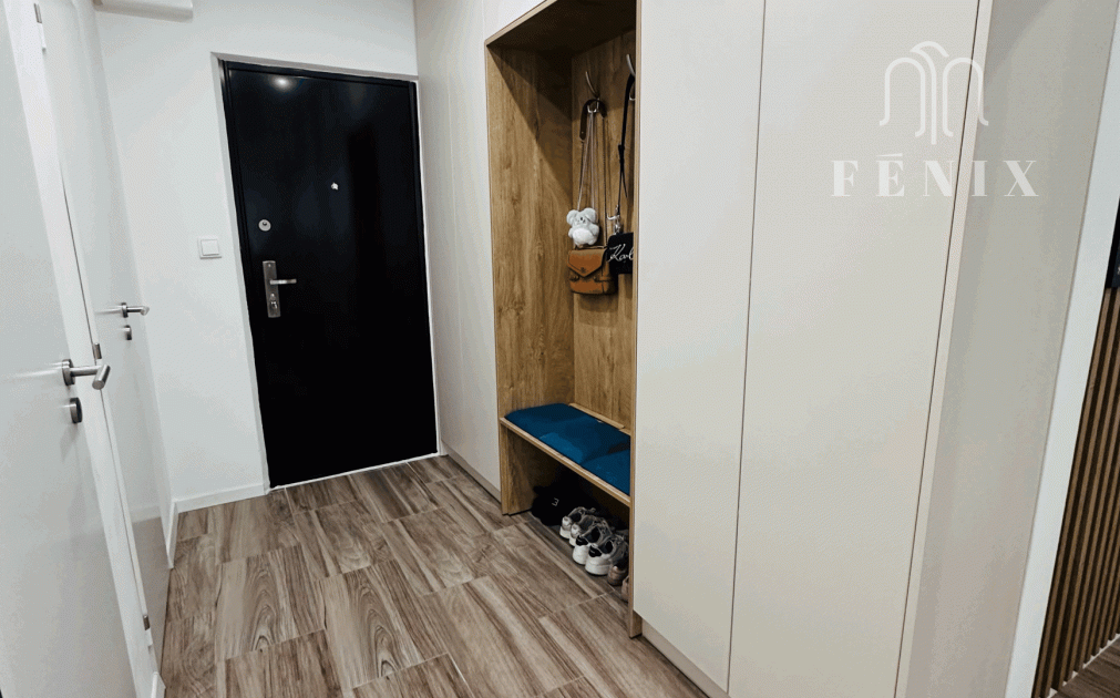 REZERVOVANÝ!  3 izbový byt so šatníkom, 76m2, loggia, pivnica-Branisková ul., Košice