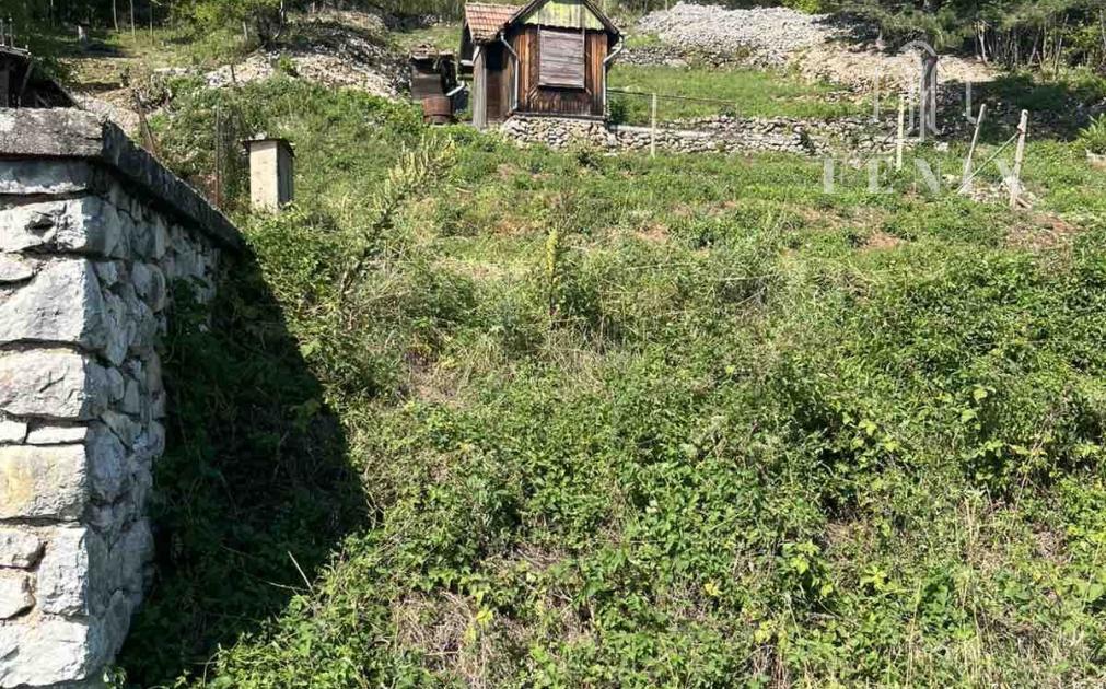 Predaj pozemku – vinica s výhľadom na Hrušovské rybníky