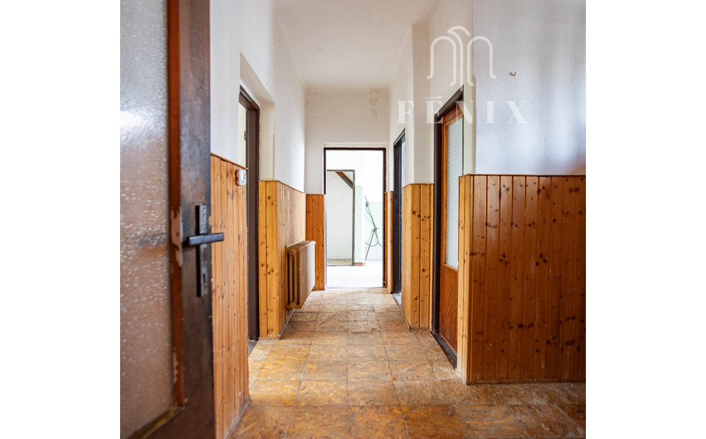 3-generačný rodinný dom s obrovským potenciálom - Košice-Krásna