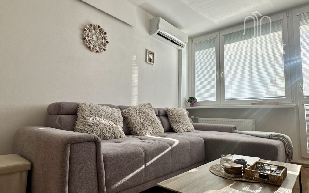 REZERVOVANÝ! Nádherný 1,5 izbový Tr. SNP- Košice, 40m2+loggia+kumbál