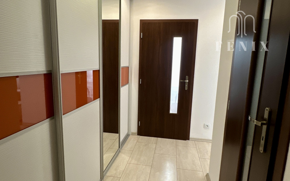 REZERVOVANÝ! Nádherný 1,5 izbový Tr. SNP- Košice, 40m2+loggia+kumbál