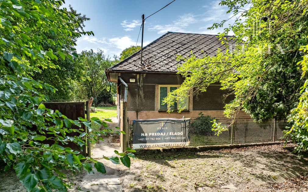 Rodinný dom s veľkou záhradou - Perín-Chym - Gomboš