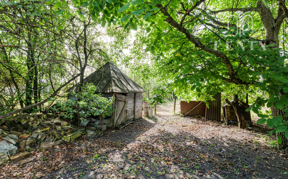 Rodinný dom s veľkou záhradou - Perín-Chym - Gomboš
