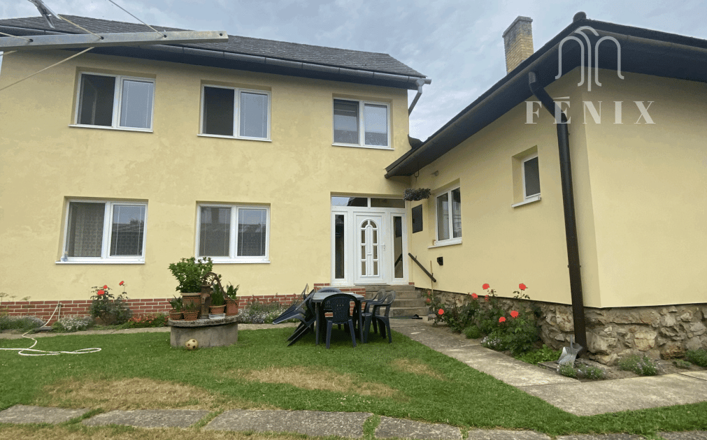 Rodinný dom s obrovským pozemkom 15 árov, Košice- okolie - Medzev