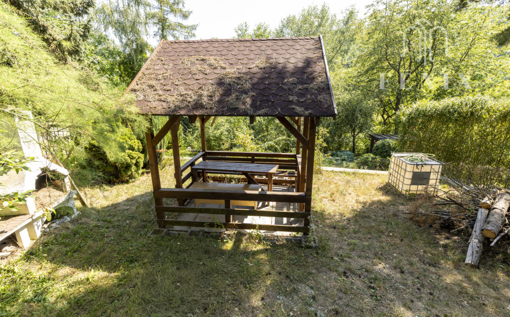 Chata na oddych s pozemkom v Nižnom Medzeve