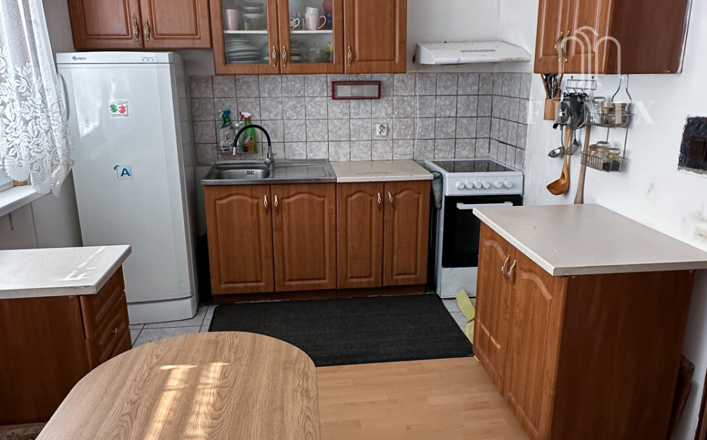 78 m² byt s garážou, pivnicou, balkónom a záhradou v Šemši