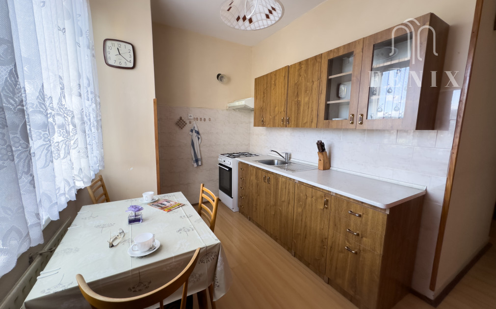 Tehlový 2-izbový byt pri centre, Mudroňova, 55 m² s balkónom