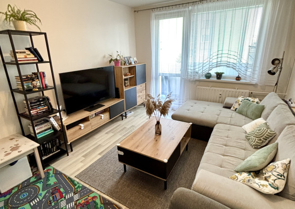 Priestranný 2 izbový byt, 58 m2, sídlisko Dargovských hrdinov -Furča, Benadova